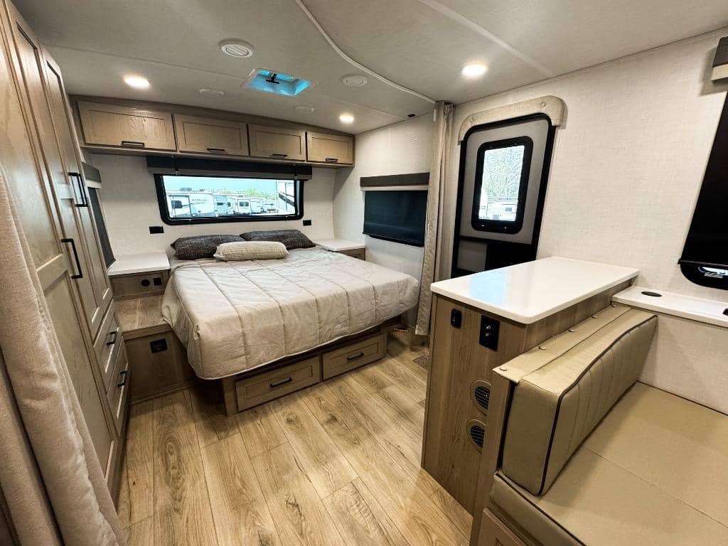 2026 Forest River 2026 Forest River Rockwood Mini Lite - thumbnail 18