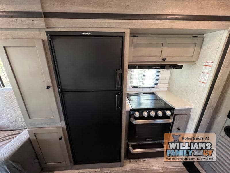 2021 Keystone RV 2021 Keystone RV Outback - thumbnail 9