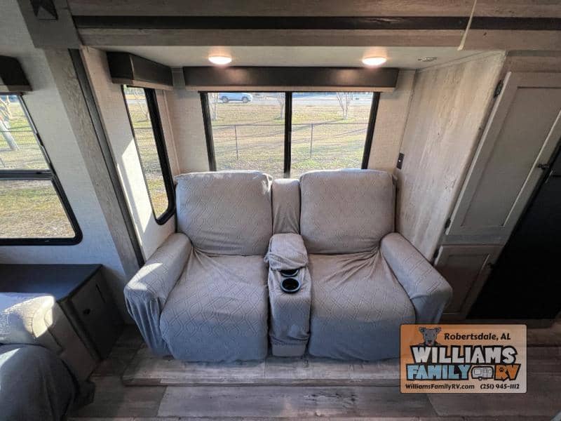 2021 Keystone RV 2021 Keystone RV Outback - thumbnail 13