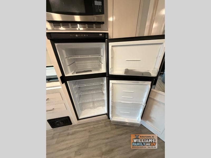 2023 Renegade 2023 Renegade Vienna - thumbnail 10