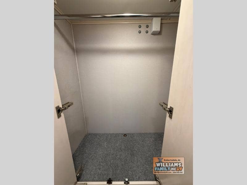 2023 Renegade 2023 Renegade Vienna - thumbnail 20