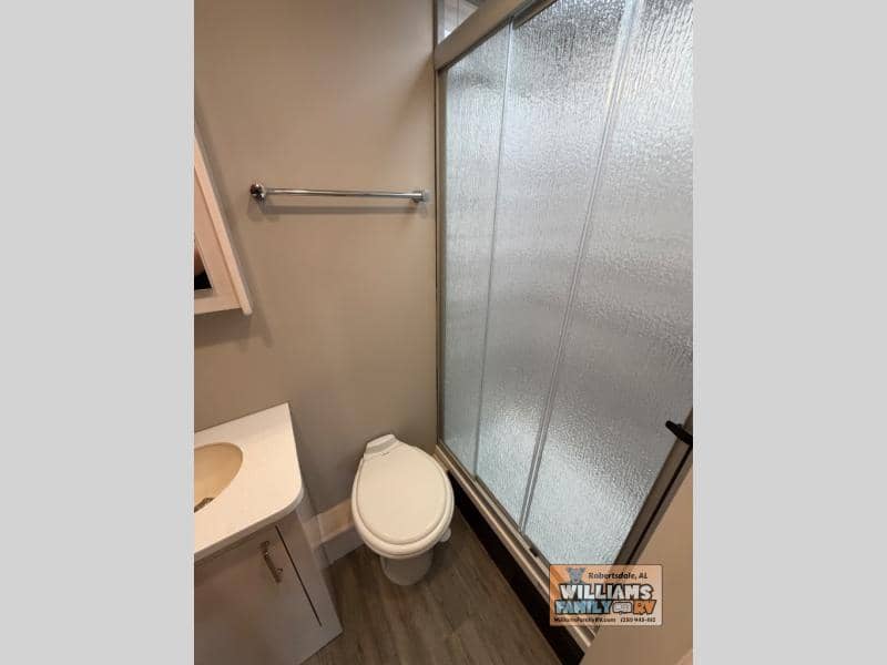 2023 Renegade 2023 Renegade Vienna - thumbnail 23