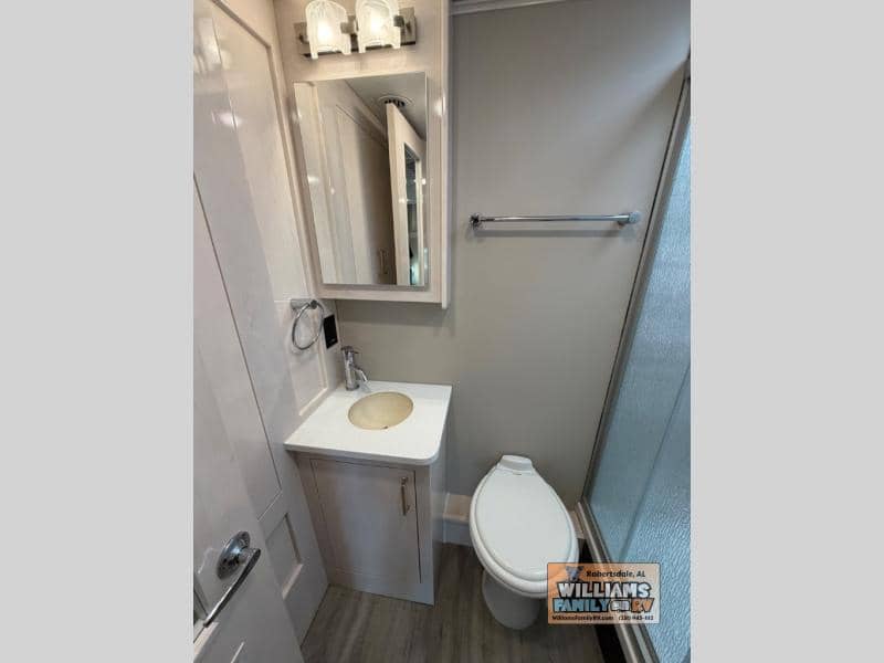 2023 Renegade 2023 Renegade Vienna - thumbnail 26