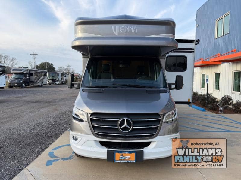 2023 Renegade 2023 Renegade Vienna - thumbnail 45