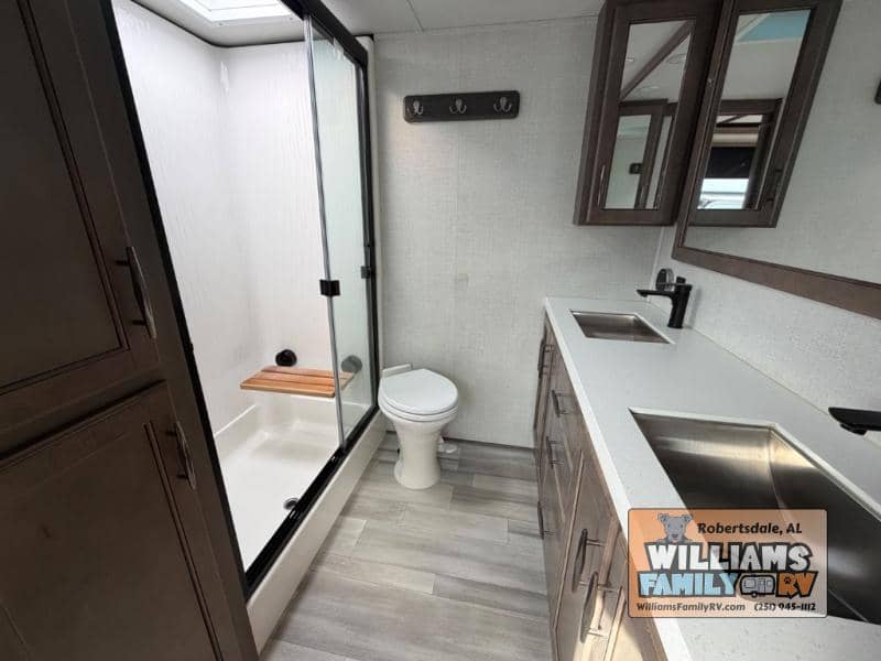 2023 Grand Design 2023 Grand Design Solitude - thumbnail 11