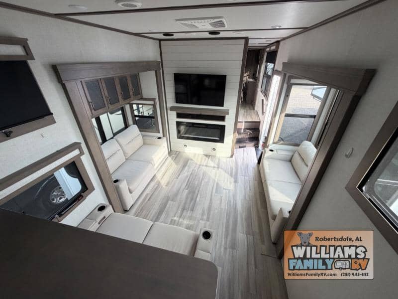 2023 Grand Design 2023 Grand Design Solitude - thumbnail 18