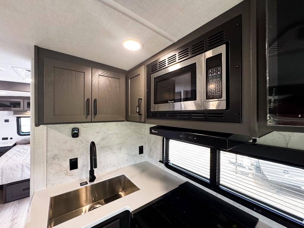 2026 Forest River 2026 Forest River Rockwood Ultra Lite - thumbnail 15