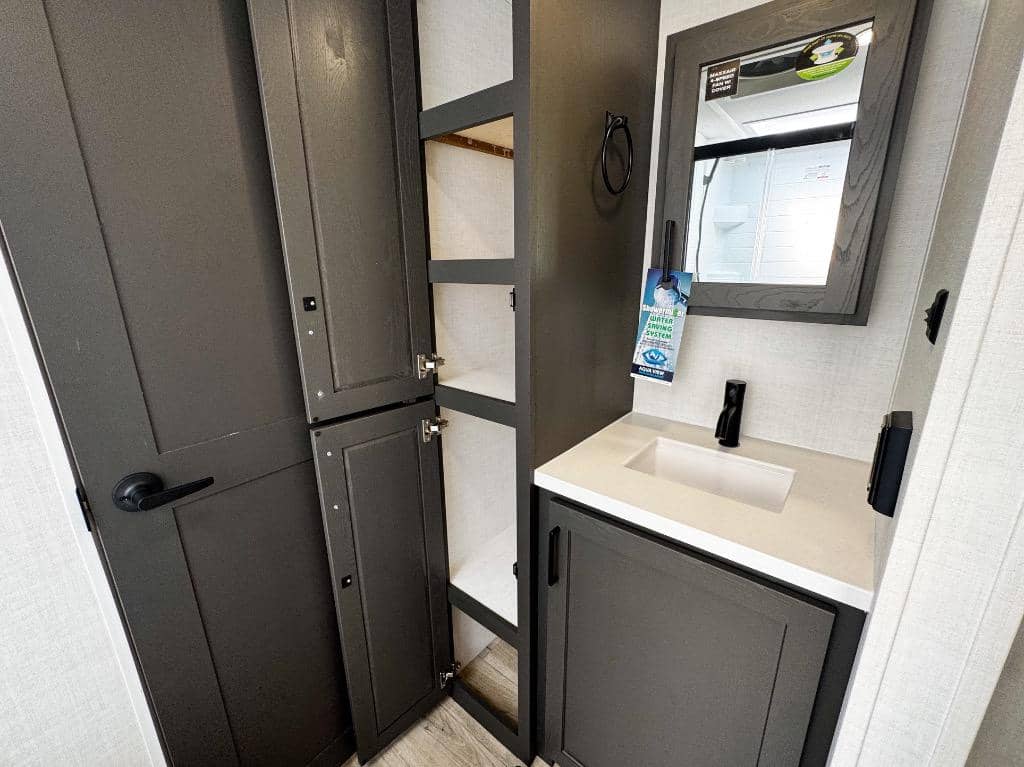 2026 Forest River 2026 Forest River Rockwood Ultra Lite - thumbnail 17