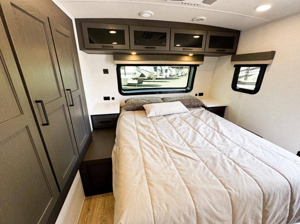 2026 Forest River 2026 Forest River Rockwood Ultra Lite - thumbnail 20