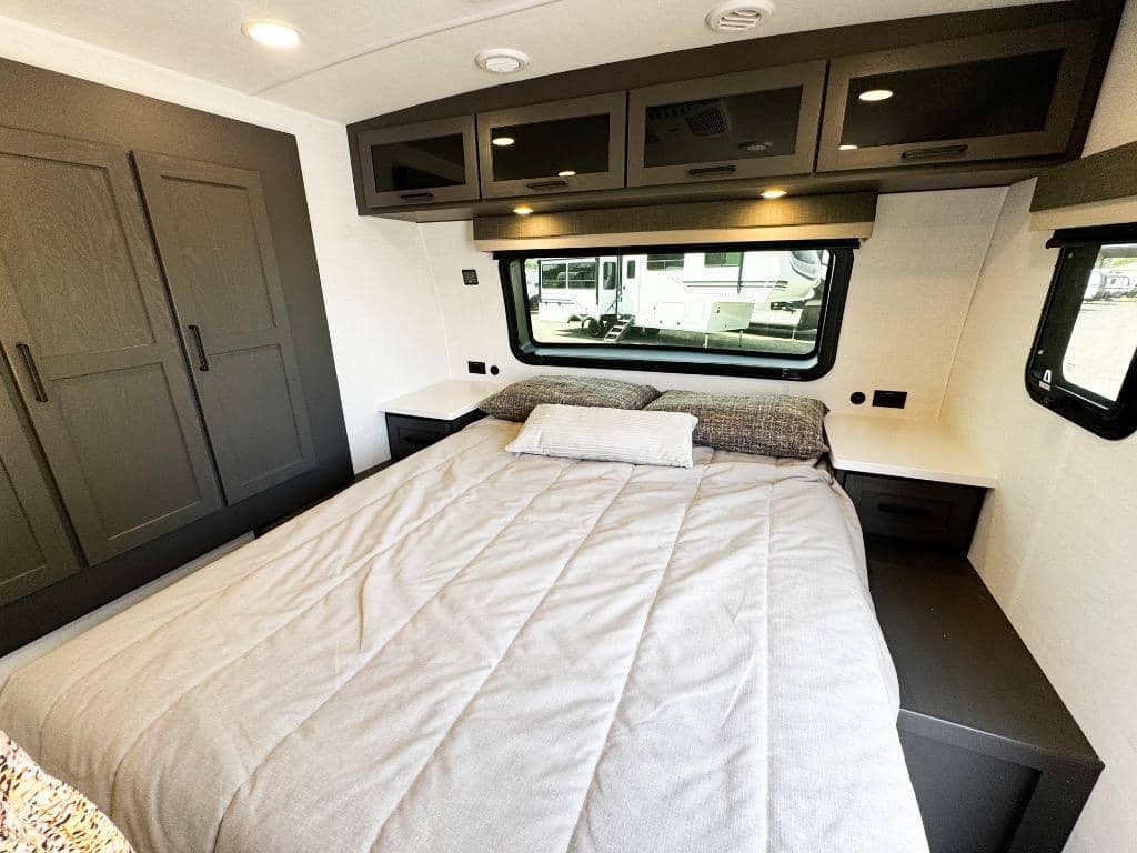 2026 Forest River 2026 Forest River Rockwood Ultra Lite - thumbnail 21