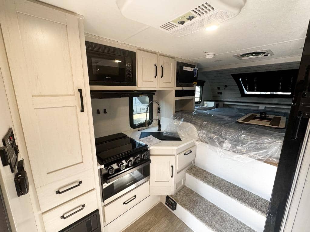 2026 Palomino 2026 Palomino Backpack Edition - thumbnail 5