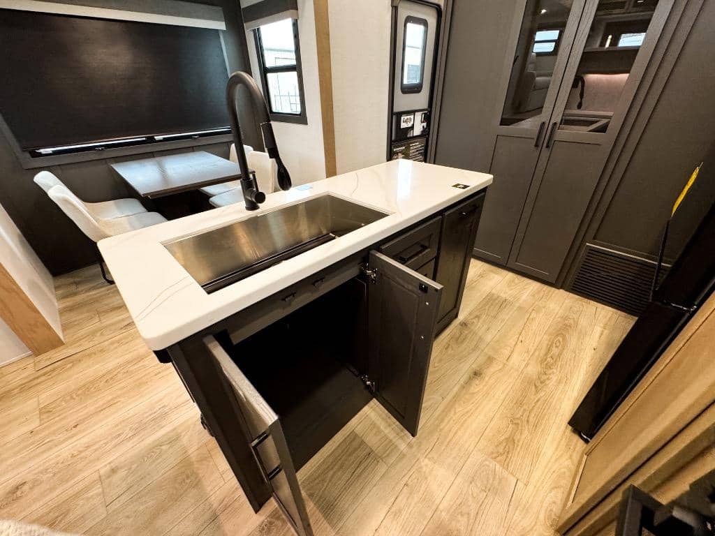 2026 Forest River 2026 Forest River Rockwood Signature - thumbnail 9