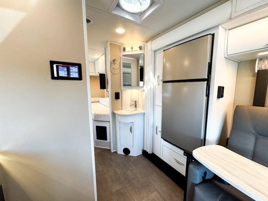 2026 Renegade 2026 Renegade Vienna - thumbnail 6