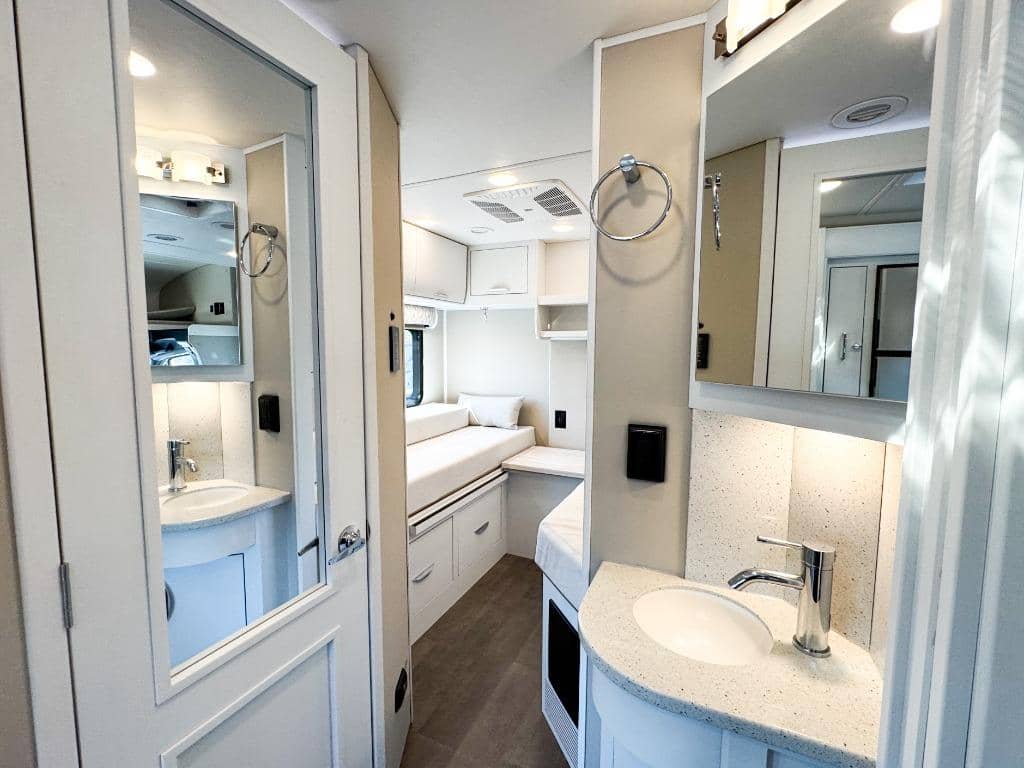 2026 Renegade 2026 Renegade Vienna - thumbnail 10