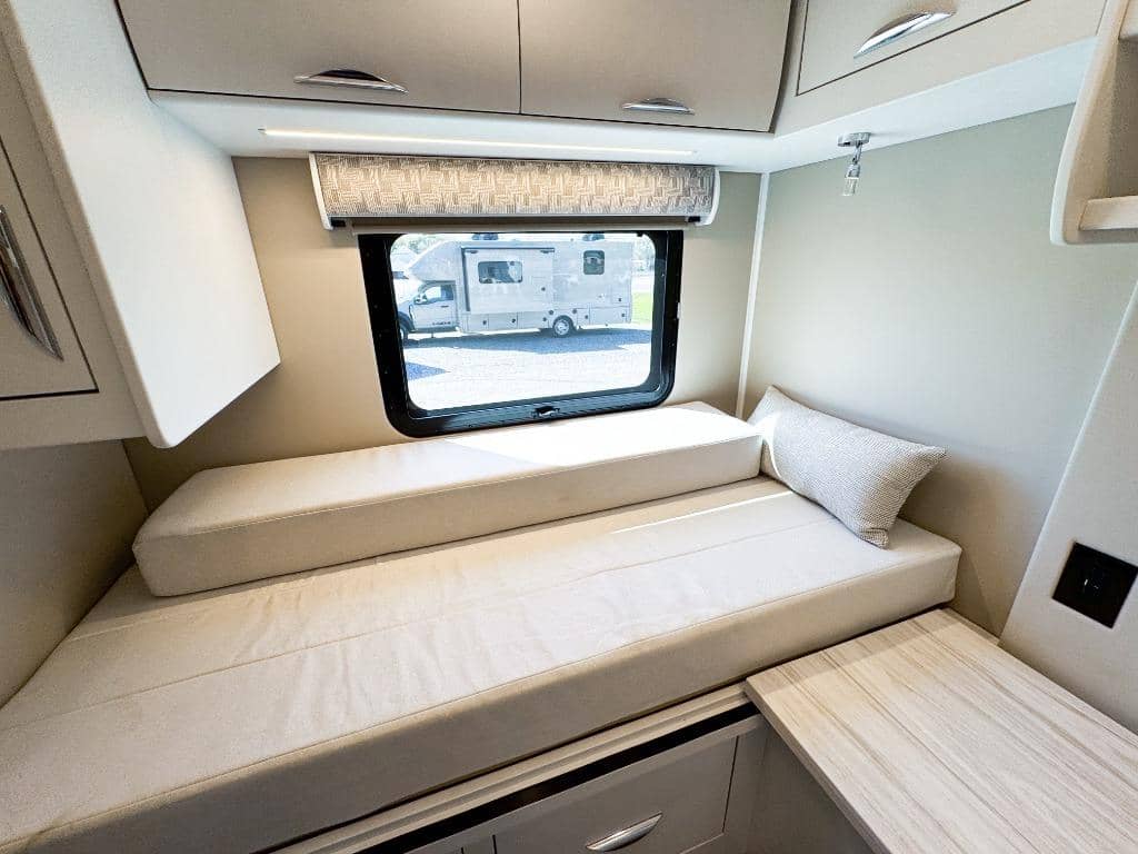 2026 Renegade 2026 Renegade Vienna - thumbnail 16