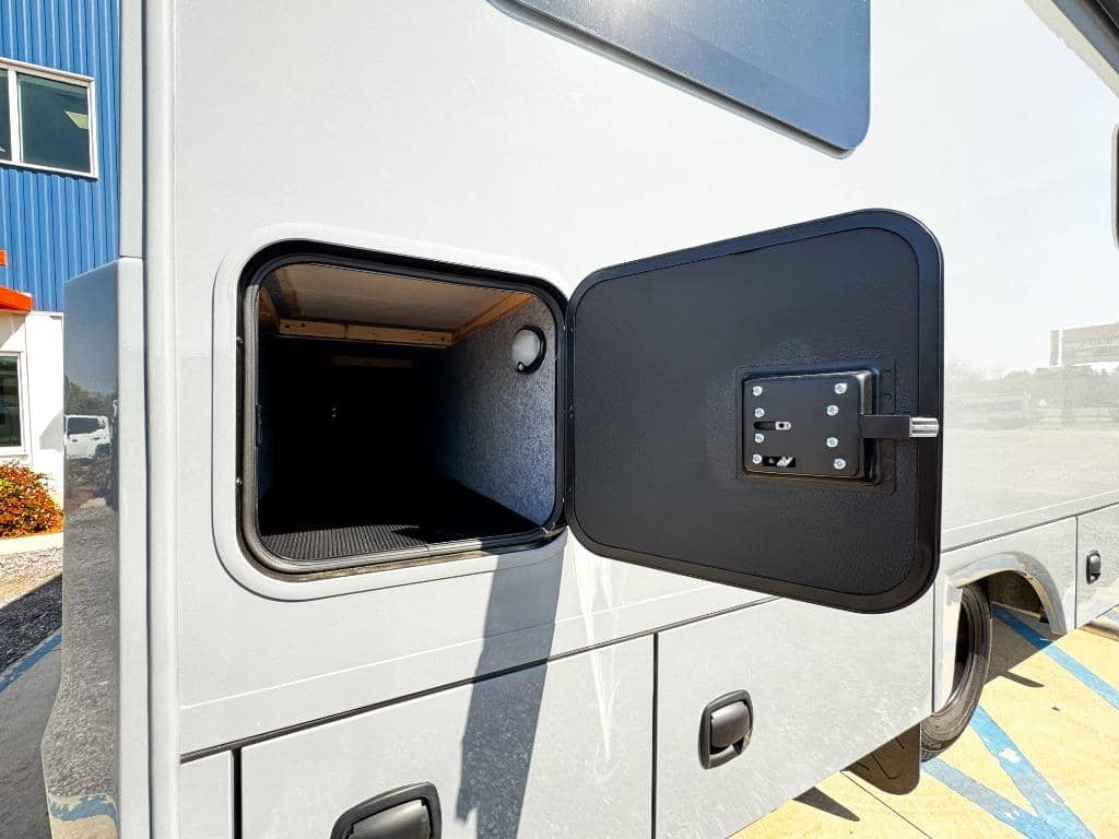 2026 Renegade 2026 Renegade Vienna - thumbnail 30