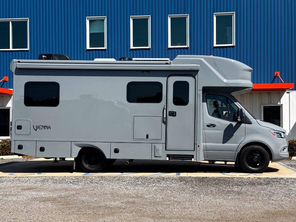 2026 Renegade 2026 Renegade Vienna - thumbnail 31