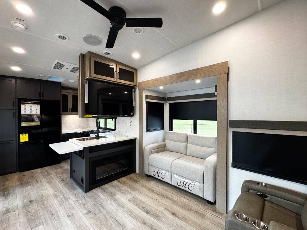 2026 Forest River 2026 Forest River Rockwood Signature - thumbnail 4