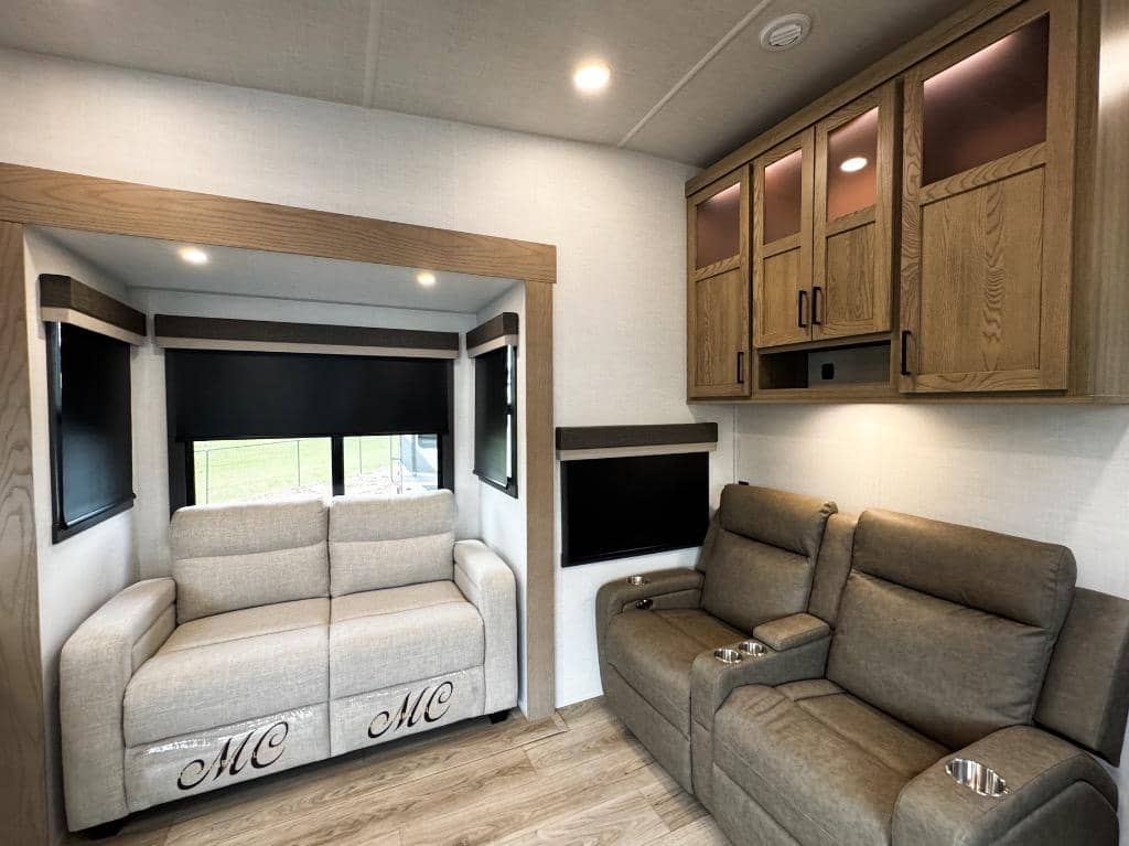 2026 Forest River 2026 Forest River Rockwood Signature - thumbnail 6