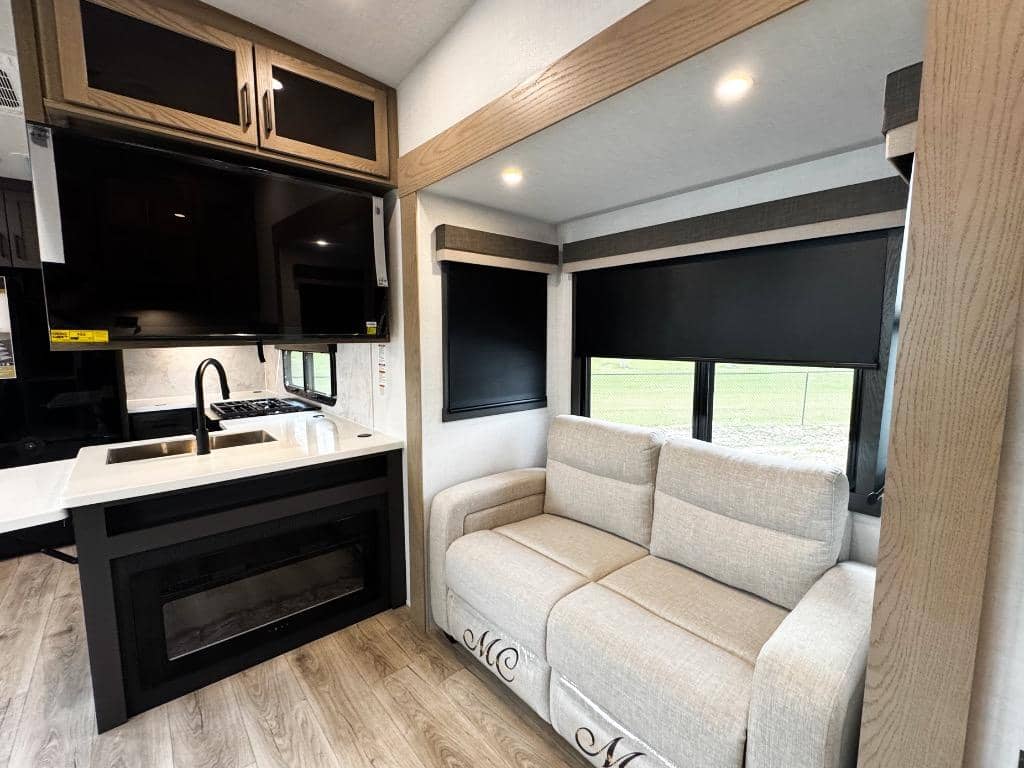 2026 Forest River 2026 Forest River Rockwood Signature - thumbnail 8