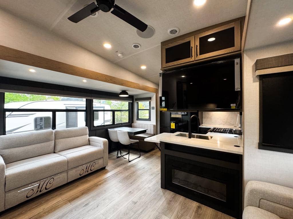 2026 Forest River 2026 Forest River Rockwood Signature - thumbnail 9