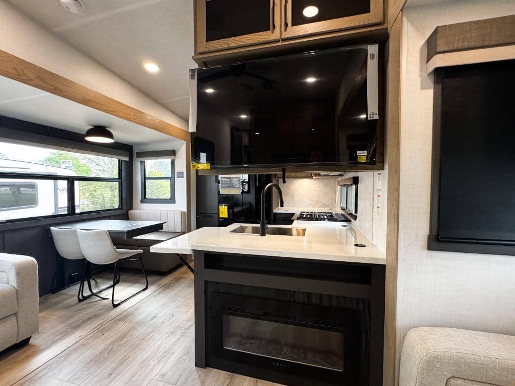 2026 Forest River 2026 Forest River Rockwood Signature - thumbnail 10