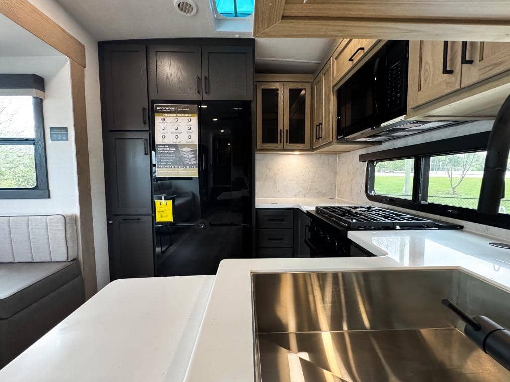 2026 Forest River 2026 Forest River Rockwood Signature - thumbnail 29