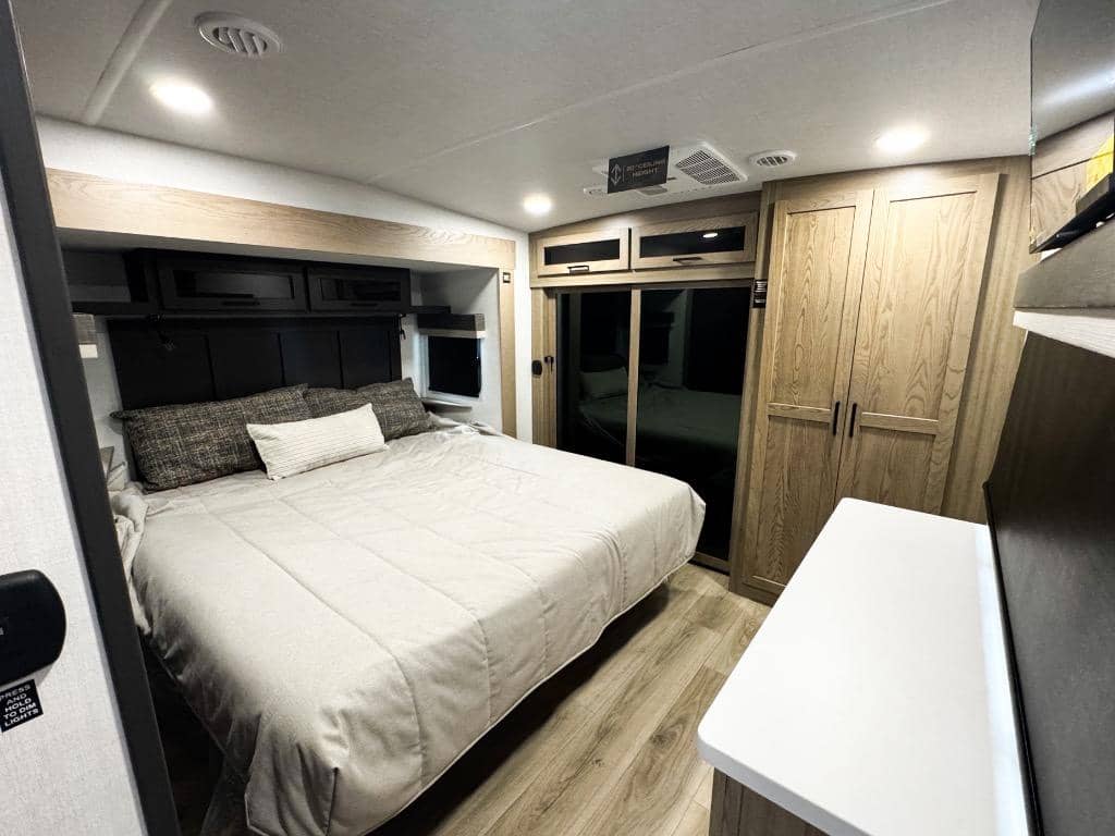 2026 Forest River 2026 Forest River Rockwood Signature - thumbnail 43