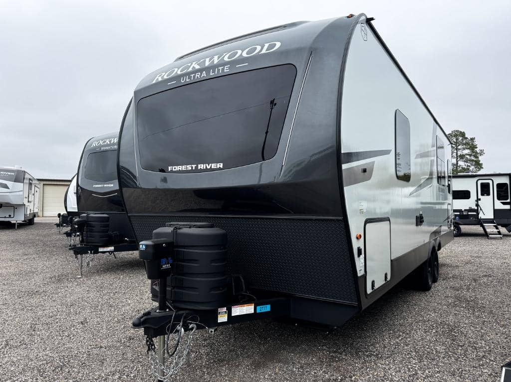 2026 Forest River 2026 Forest River Rockwood Ultra Lite - thumbnail 1