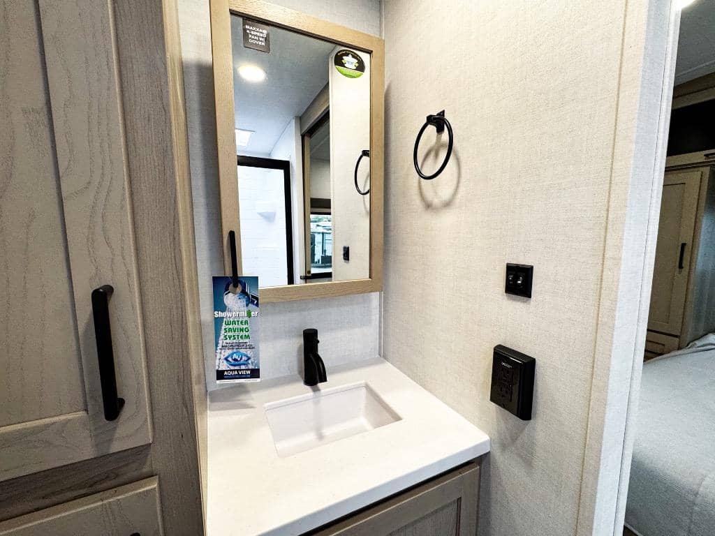 2026 Forest River 2026 Forest River Rockwood Ultra Lite - thumbnail 15