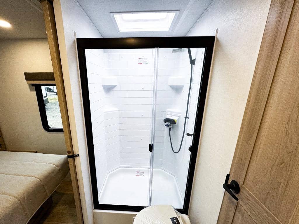 2026 Forest River 2026 Forest River Rockwood Ultra Lite - thumbnail 18