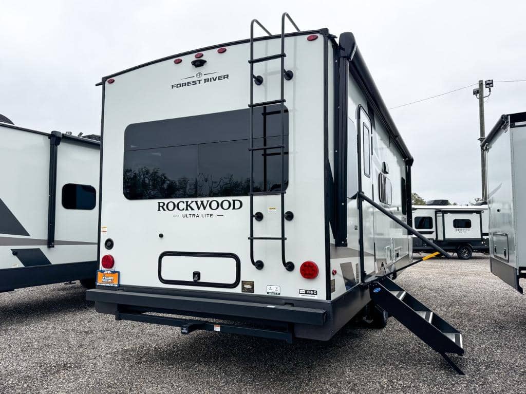 2026 Forest River 2026 Forest River Rockwood Ultra Lite - thumbnail 33