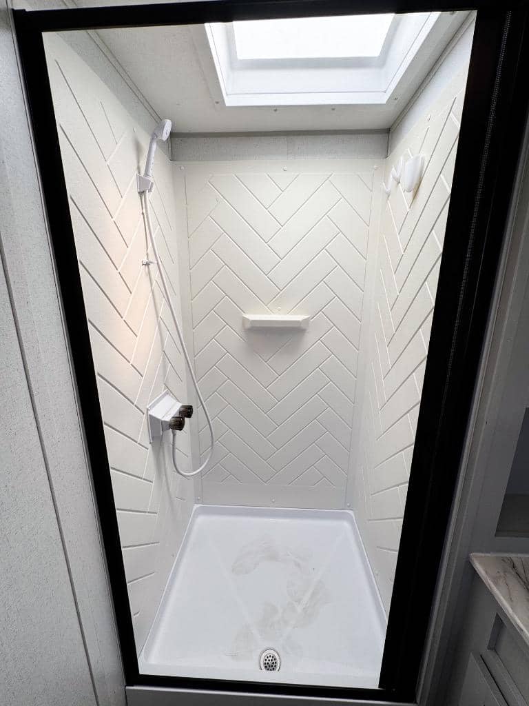 2021 Forest River 2021 Forest River Wildwood FSX - thumbnail 14