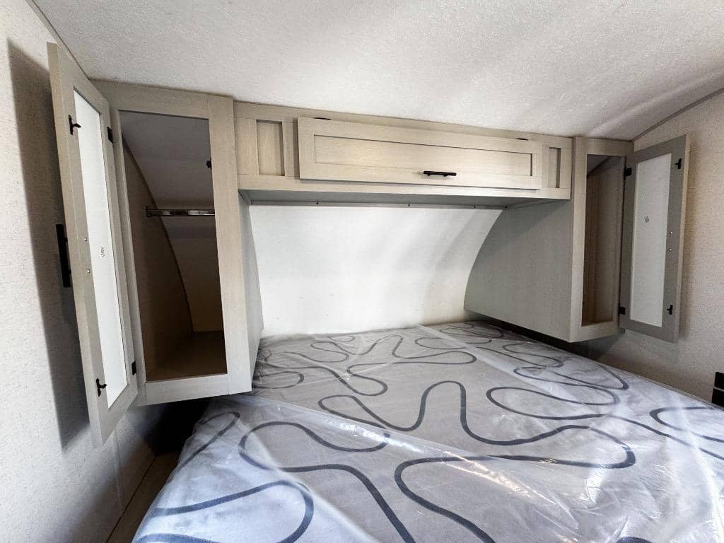 2021 Forest River 2021 Forest River Wildwood FSX - thumbnail 18