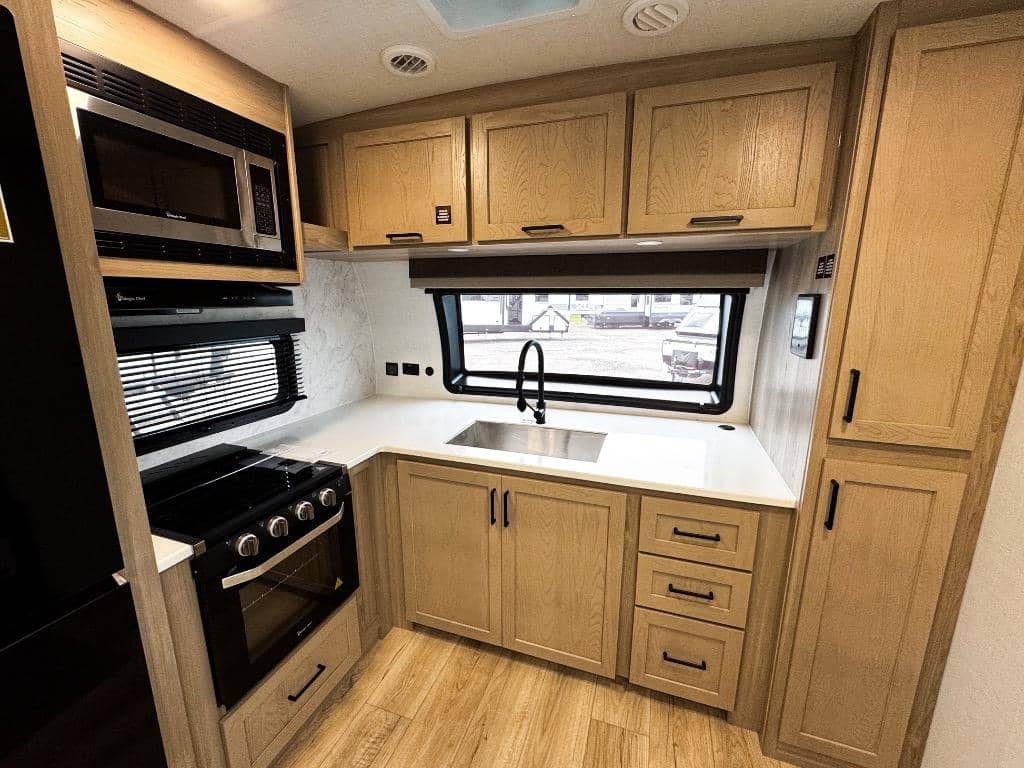 2026 Forest River RV 2026 Forest River RV Rockwood Ultra Lite - thumbnail 6