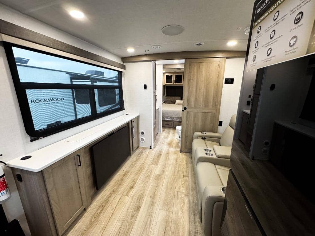 2026 Forest River RV 2026 Forest River RV Rockwood Ultra Lite - thumbnail 10
