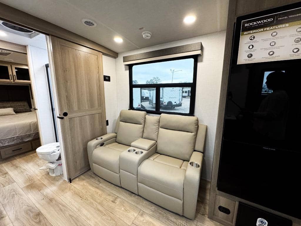 2026 Forest River RV 2026 Forest River RV Rockwood Ultra Lite - thumbnail 11