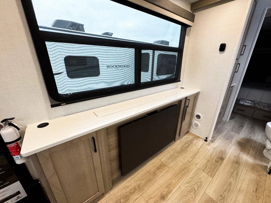 2026 Forest River RV 2026 Forest River RV Rockwood Ultra Lite - thumbnail 12