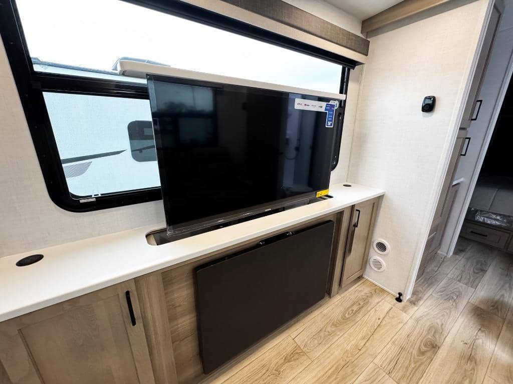 2026 Forest River RV 2026 Forest River RV Rockwood Ultra Lite - thumbnail 14