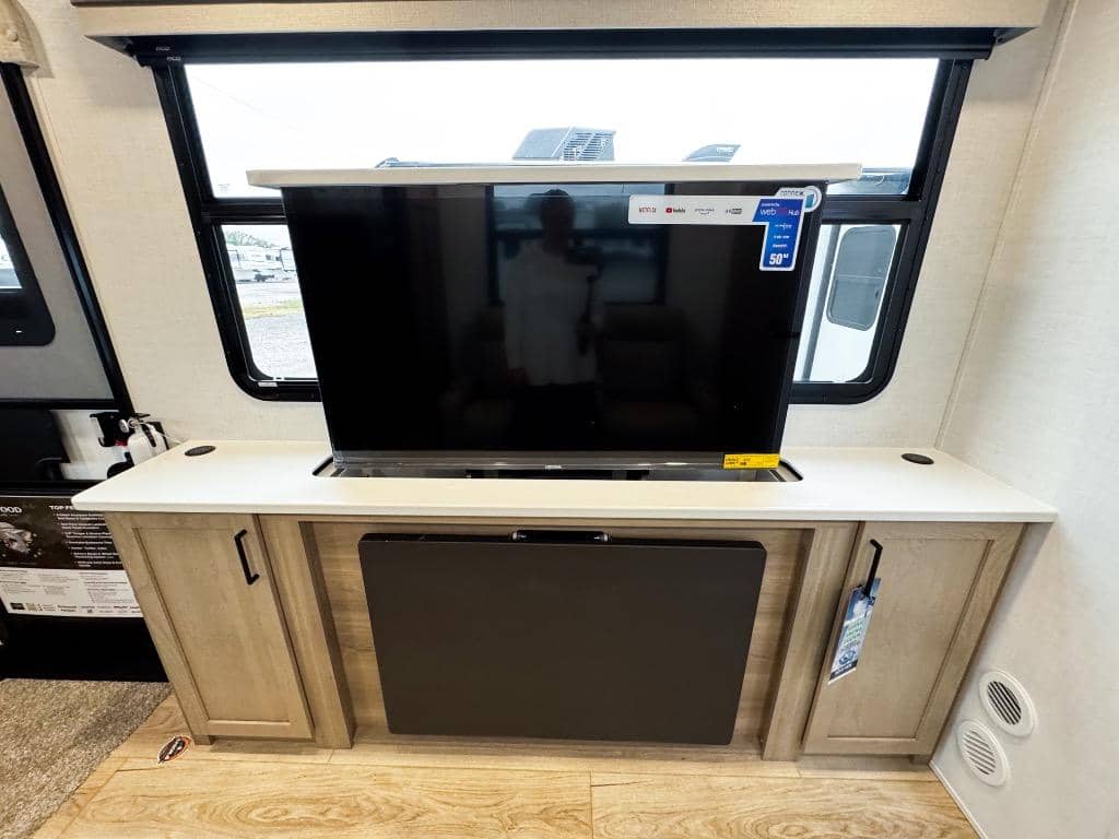 2026 Forest River RV 2026 Forest River RV Rockwood Ultra Lite - thumbnail 15