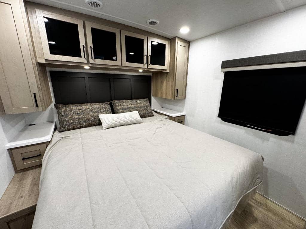 2026 Forest River RV 2026 Forest River RV Rockwood Ultra Lite - thumbnail 23