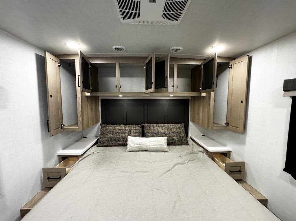 2026 Forest River RV 2026 Forest River RV Rockwood Ultra Lite - thumbnail 26