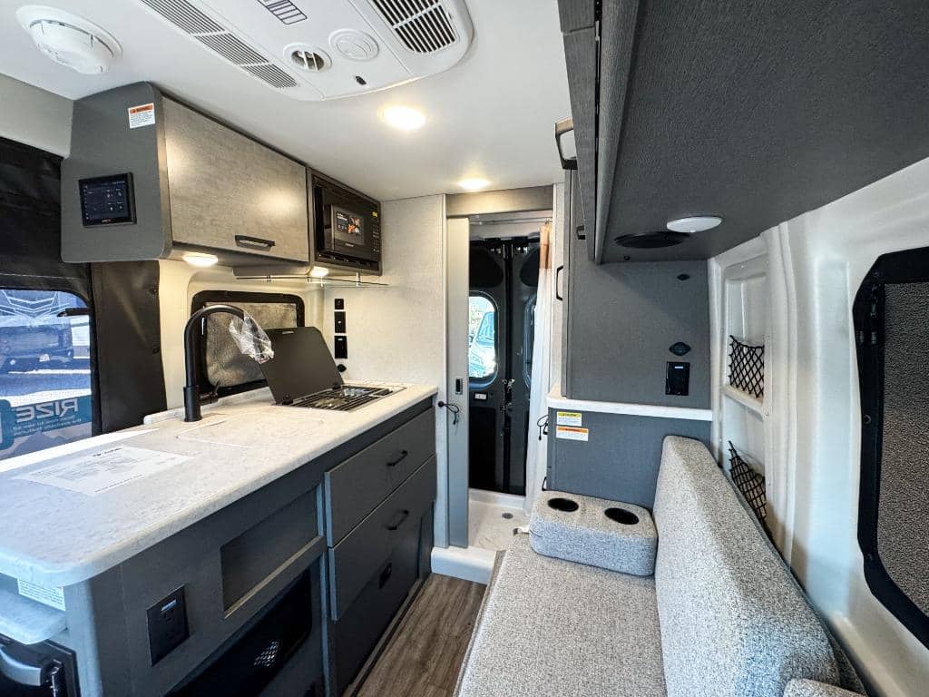 2026 Thor Motor Coach 2026 Thor Motor Coach Rize - thumbnail 5