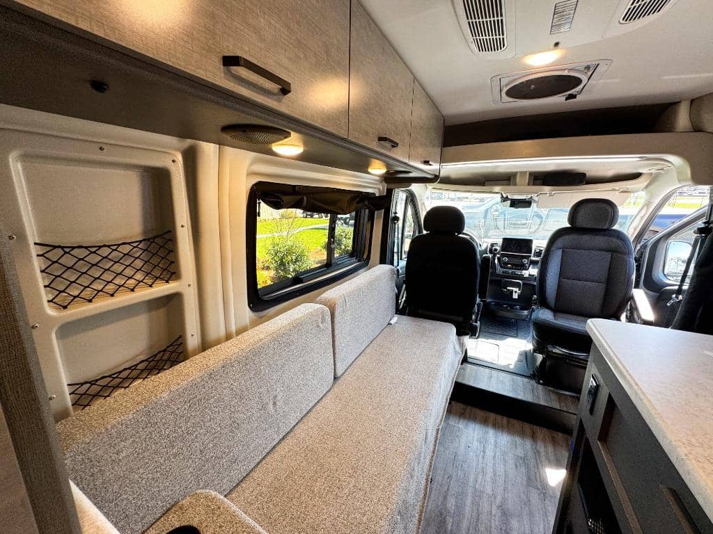 2026 Thor Motor Coach 2026 Thor Motor Coach Rize - thumbnail 8