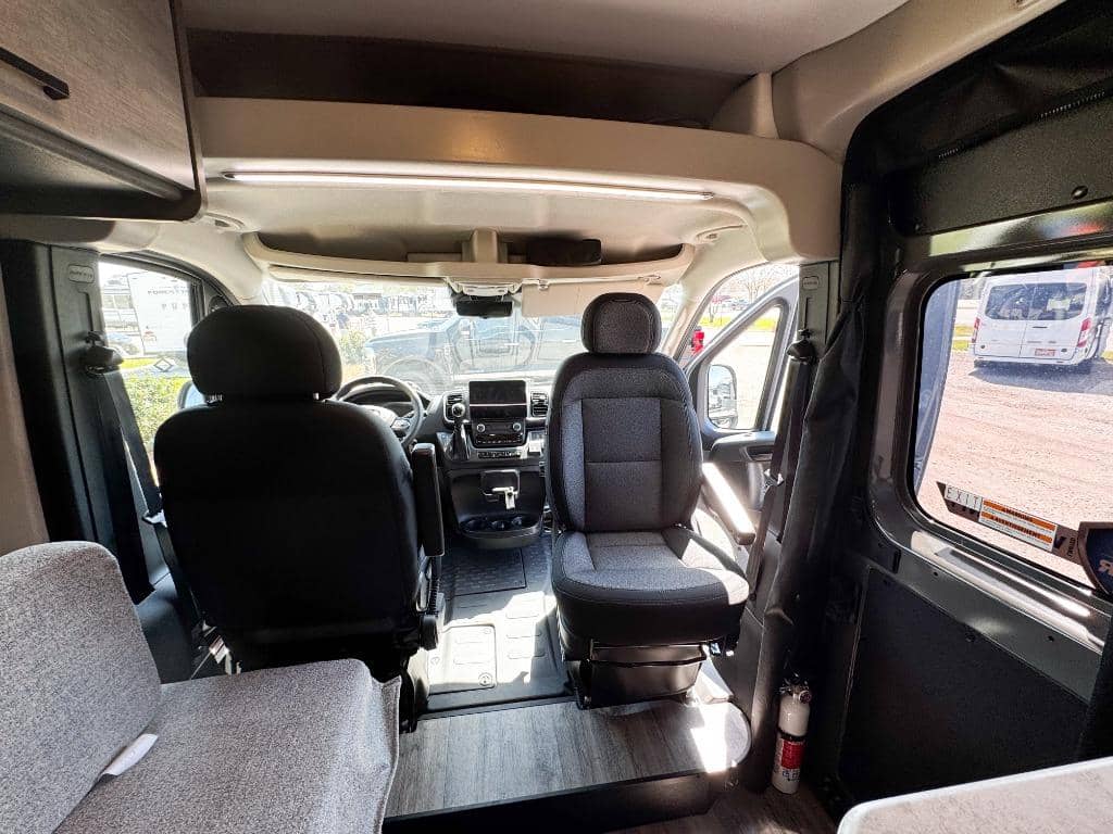 2026 Thor Motor Coach 2026 Thor Motor Coach Rize - thumbnail 14