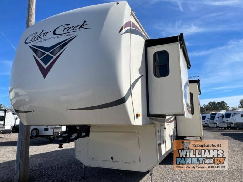 2021 Forest River 2021 Forest River Cedar Creek - thumbnail 4