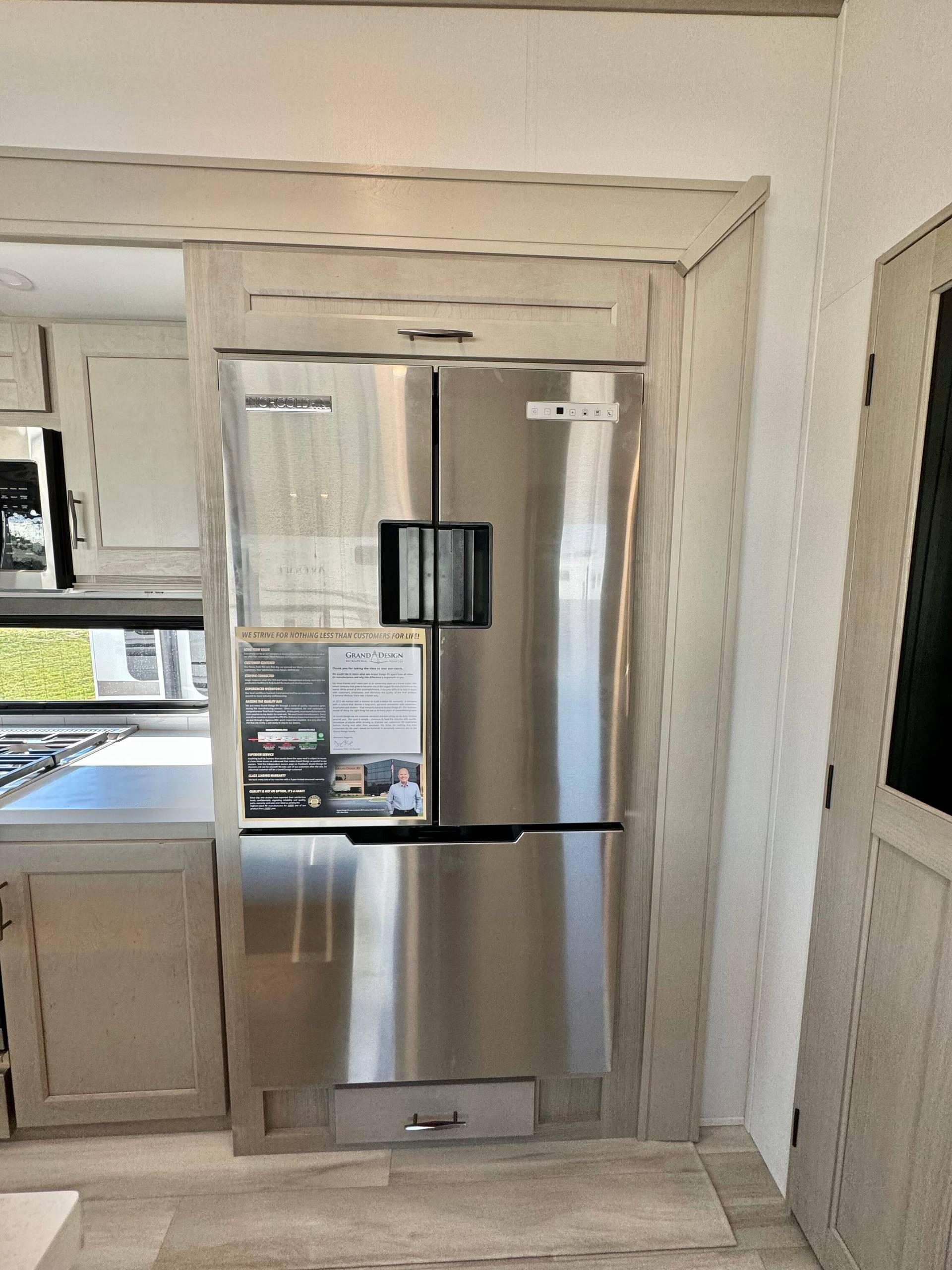 2025 Grand Design 2025 Grand Design Influence - thumbnail 20