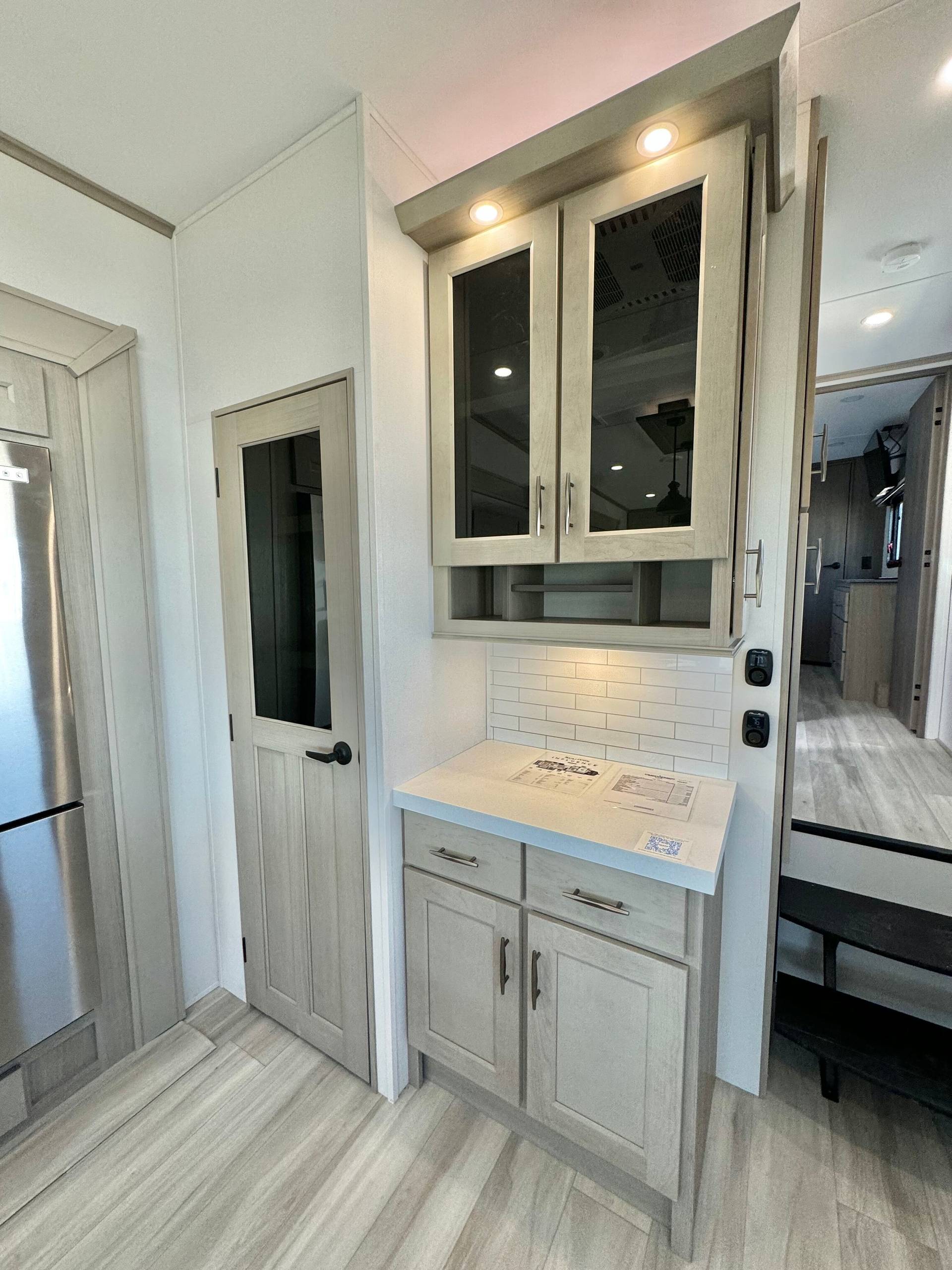 2025 Grand Design 2025 Grand Design Influence - thumbnail 21