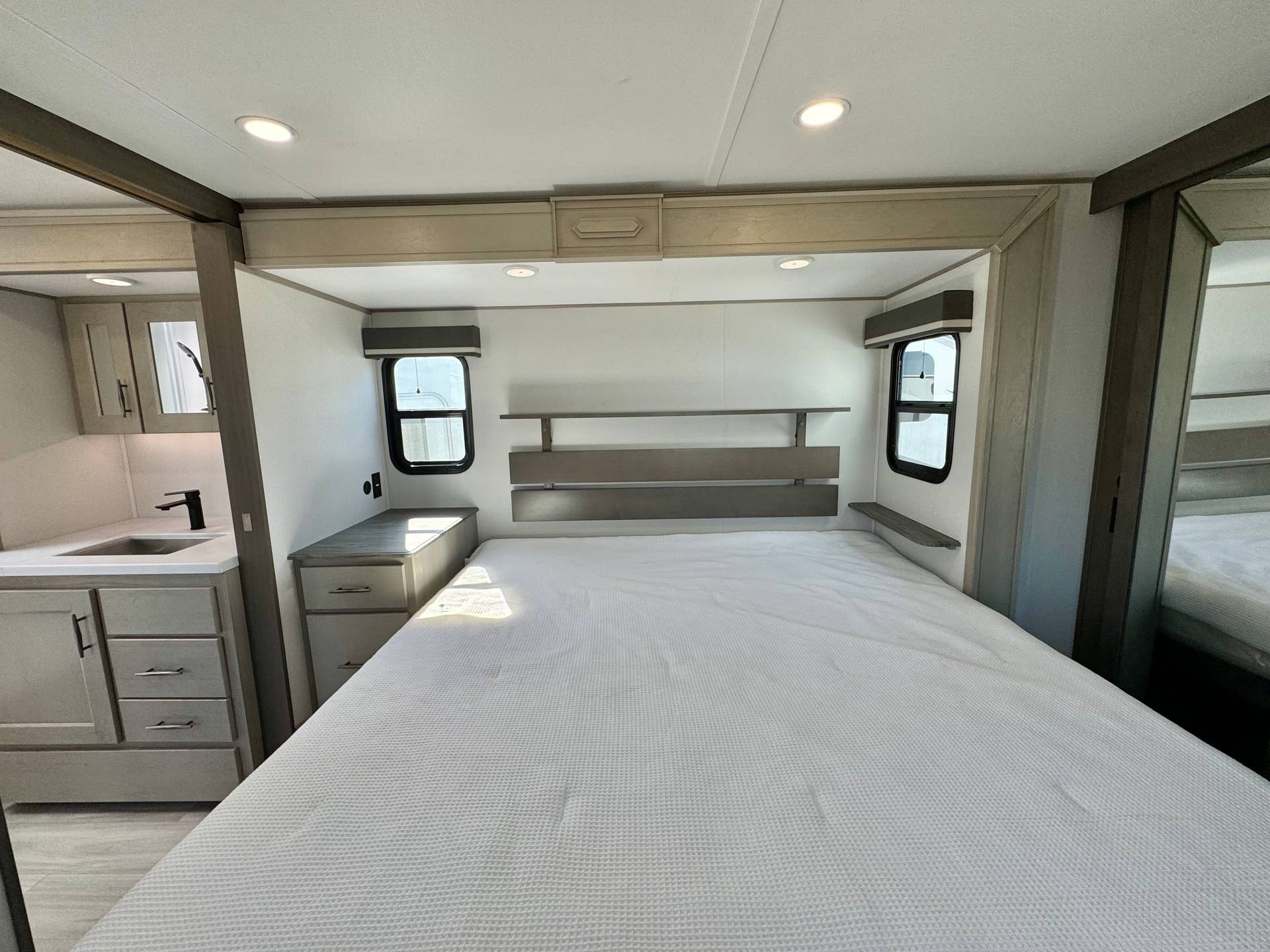 2025 Grand Design 2025 Grand Design Influence - thumbnail 42