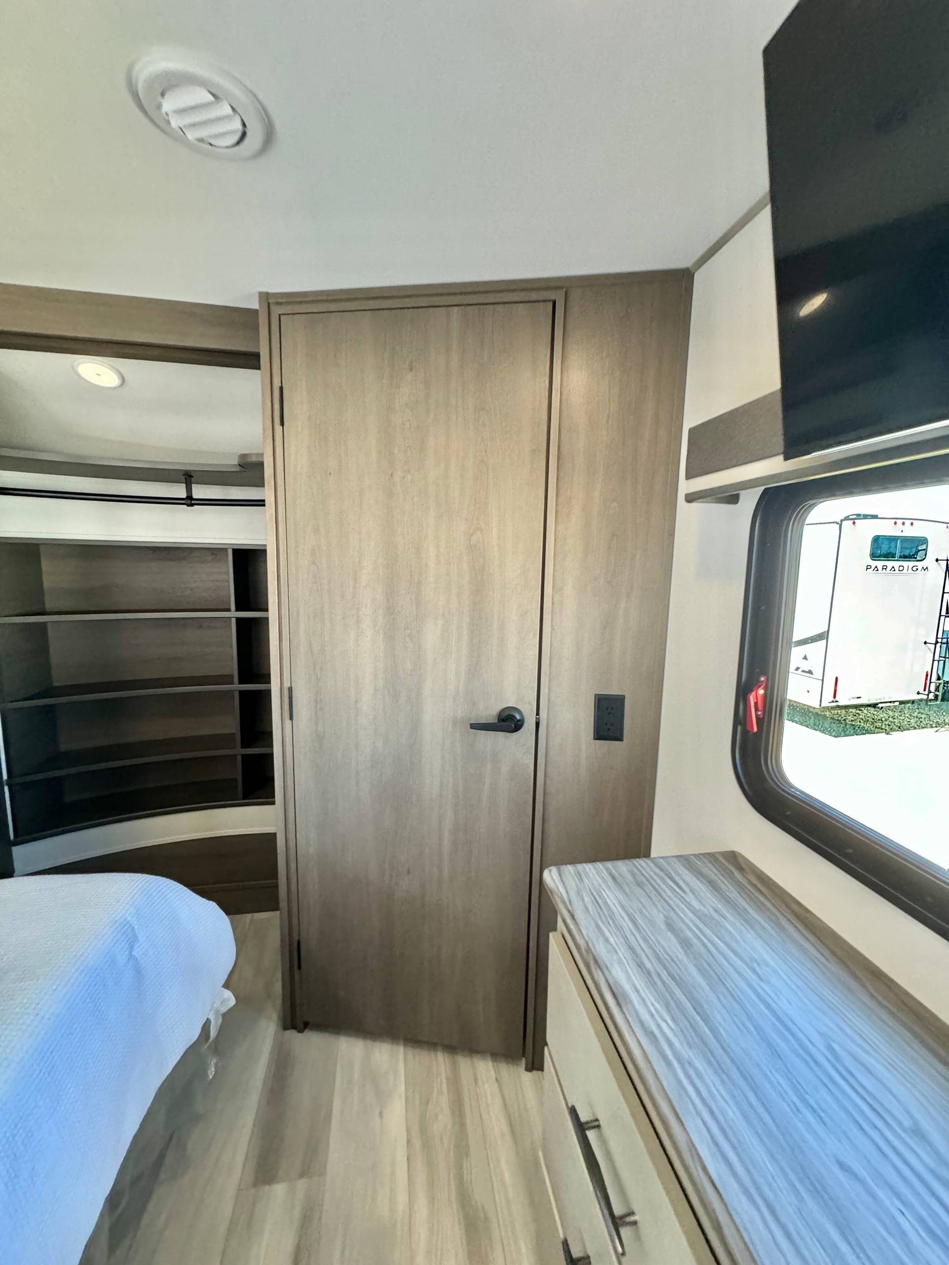 2025 Grand Design 2025 Grand Design Influence - thumbnail 46